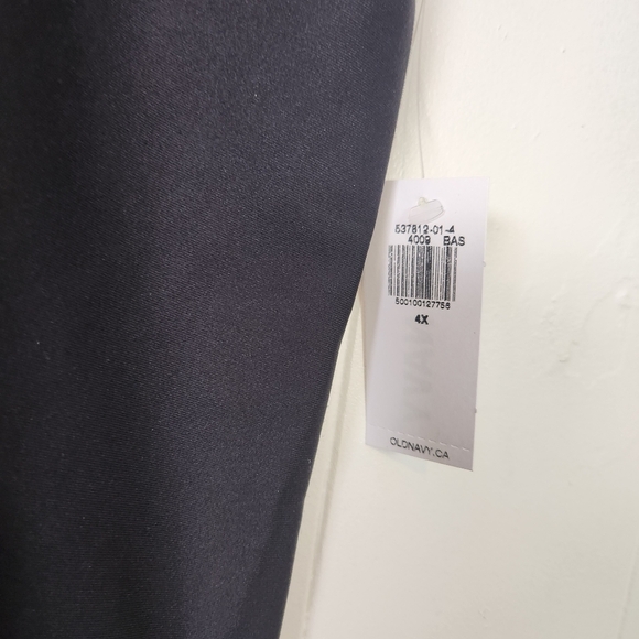 Old Navy Black Yoga 7/8 Leggings High Rise New NWT Size 4X Activewear Gym Active - Picture 4 of 5